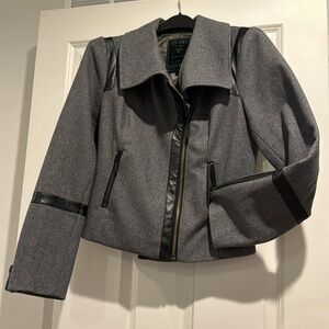 Guess Women’s cropped jacket